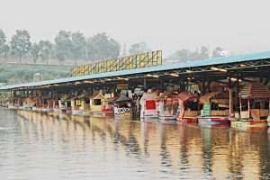 Harga Makanan Di Floating Market